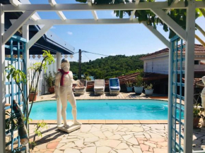 Maison charmante au Vauclin avec piscine partagée